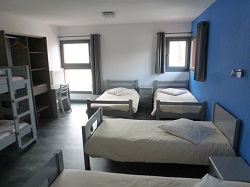 grande chambre pour 6 personnes